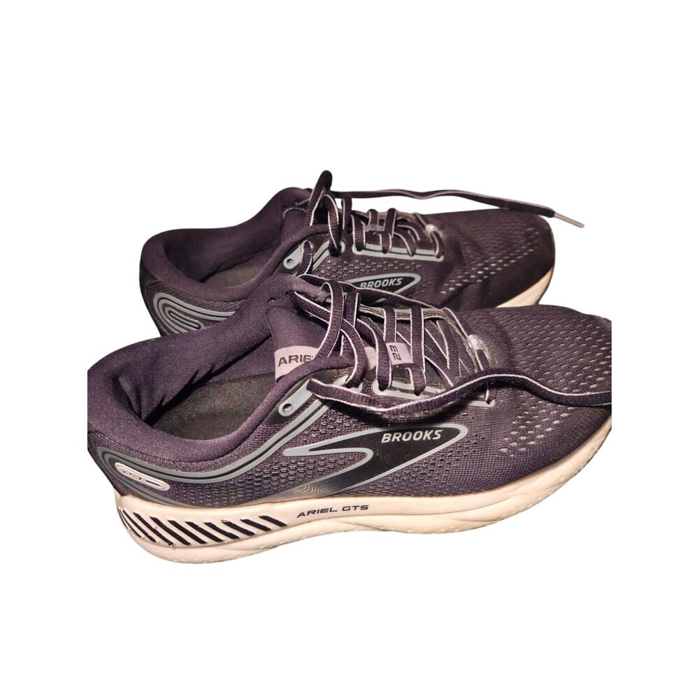 Brooks Ariel GTS 23 Women’s Running Shoes 7 Wide Black White Cushioned Support
